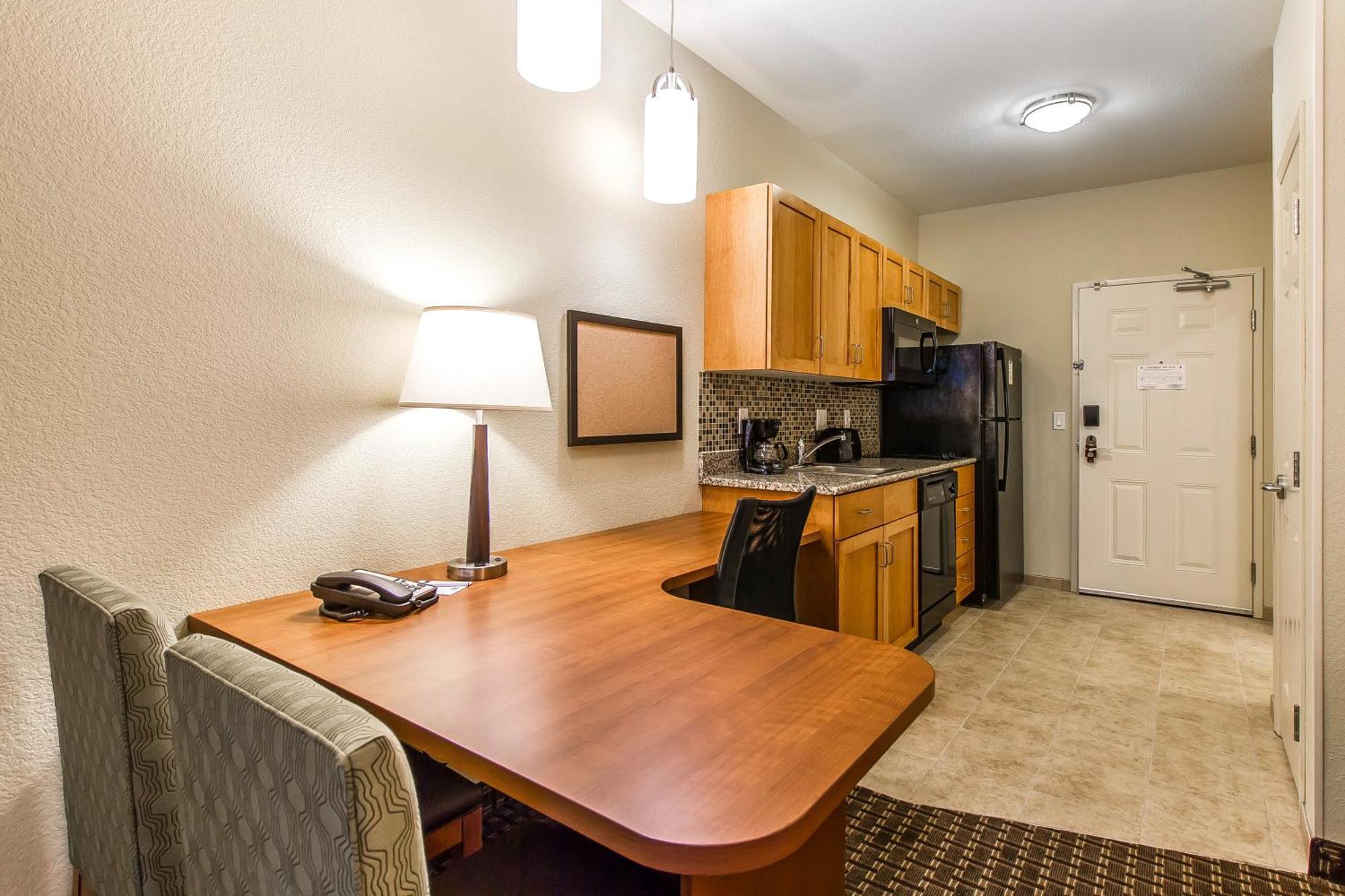 MainStay Suites Stanley Oda fotoğraf