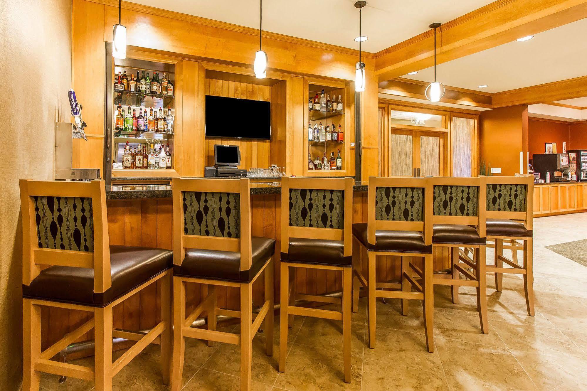 MainStay Suites Stanley Dış mekan fotoğraf